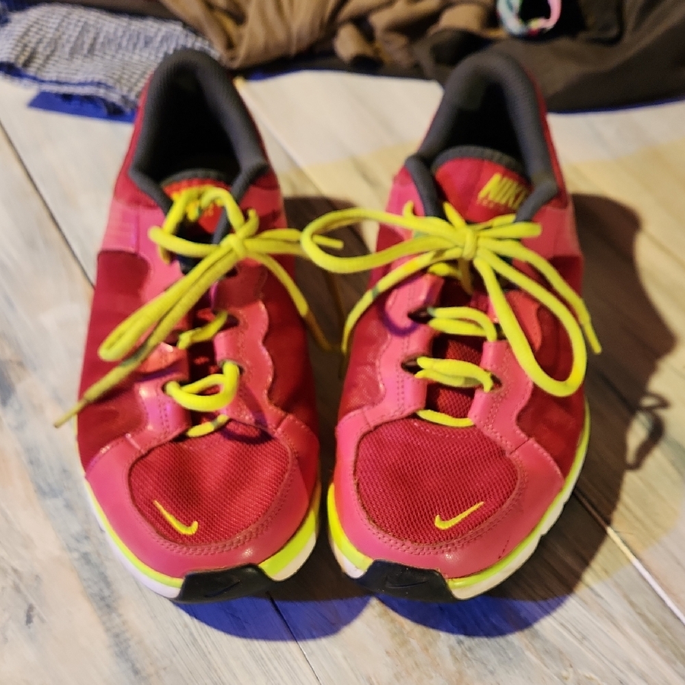 Nike Pink and Yellow Athletic Shoes Vibrant Design